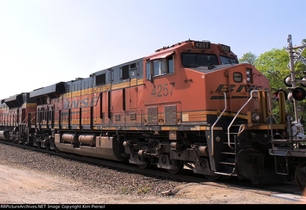 BNSF 4257